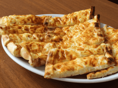 KAŞARLI YUMURTALI PiDE | 275,00